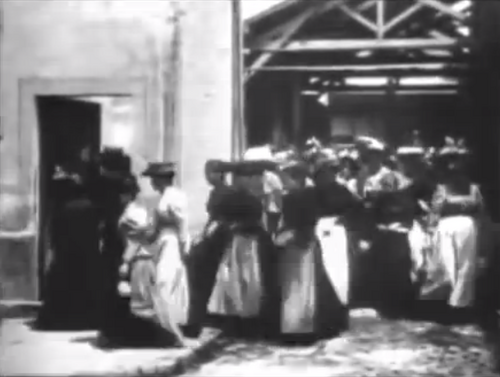 La Sortie de l'usine Lumière à Lyon, 1895