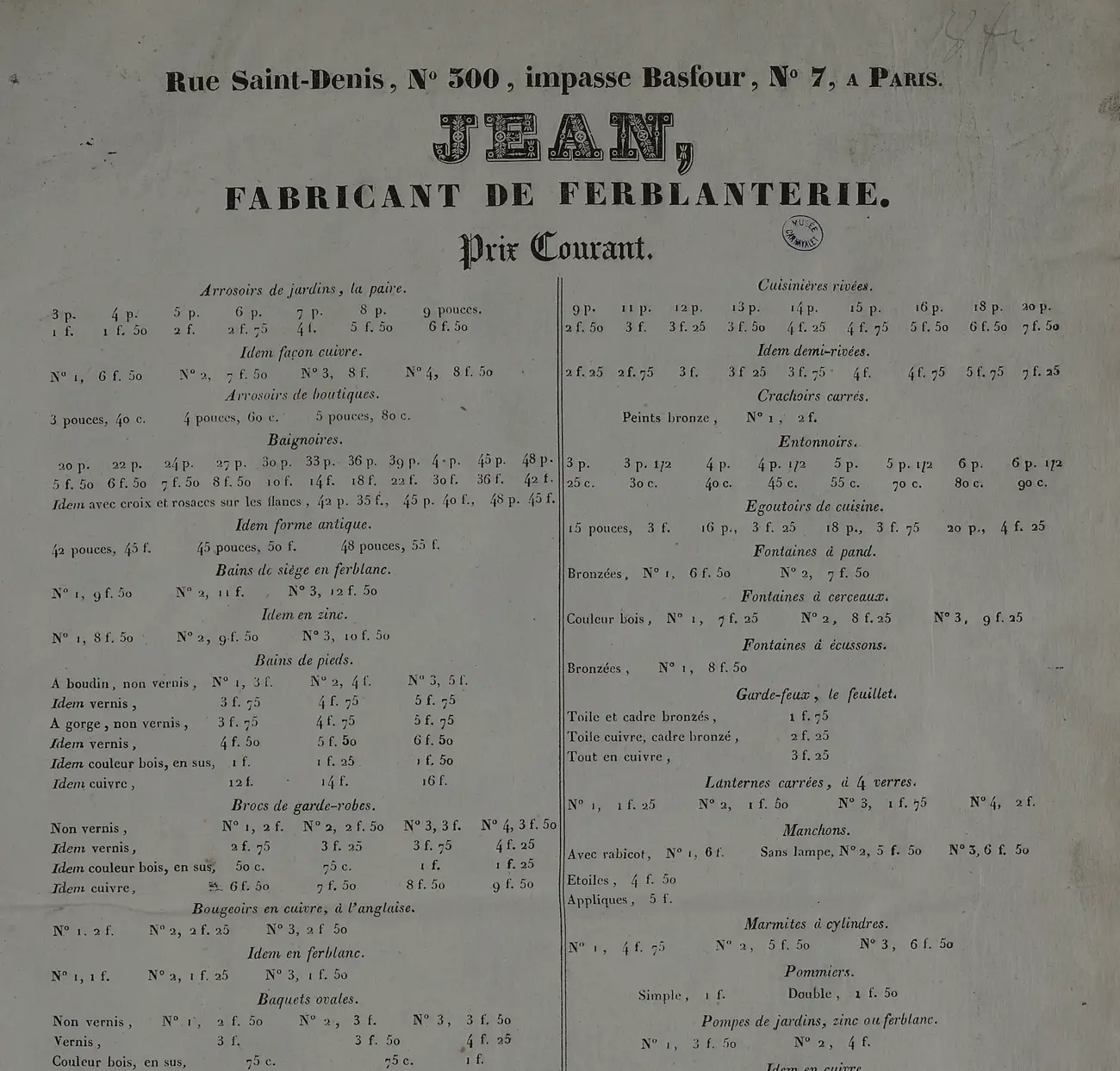 Un prix courant imprimé : sous l'en-tête « Jean, fabricant de ferblanterie, rue Saint-Denis, Paris, Prix courant », des colonnes d'objets (arrosoirs, baignoires, bains de pieds, entonnoirs, lanternes, marmites) suivis de leur prix en francs et centimes.
